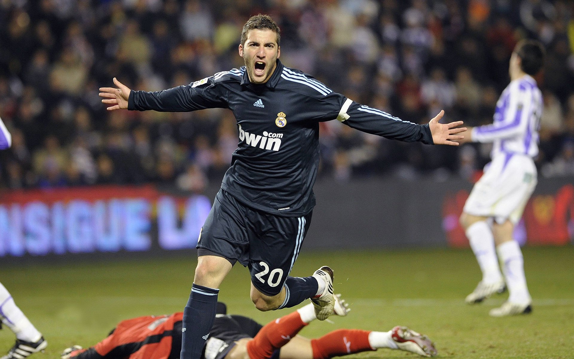 法甲战术布局：变阵奇兵改变战局，法甲变天